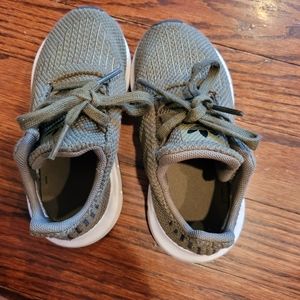 Used Adidas toddler sneakers